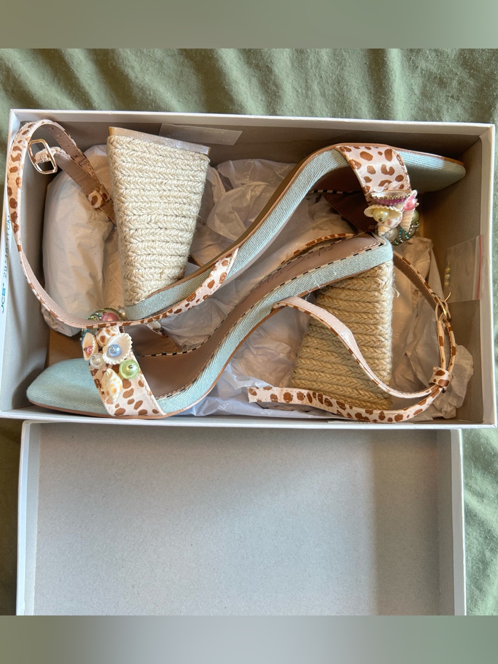 EUC Betsey Johnson anckor heels